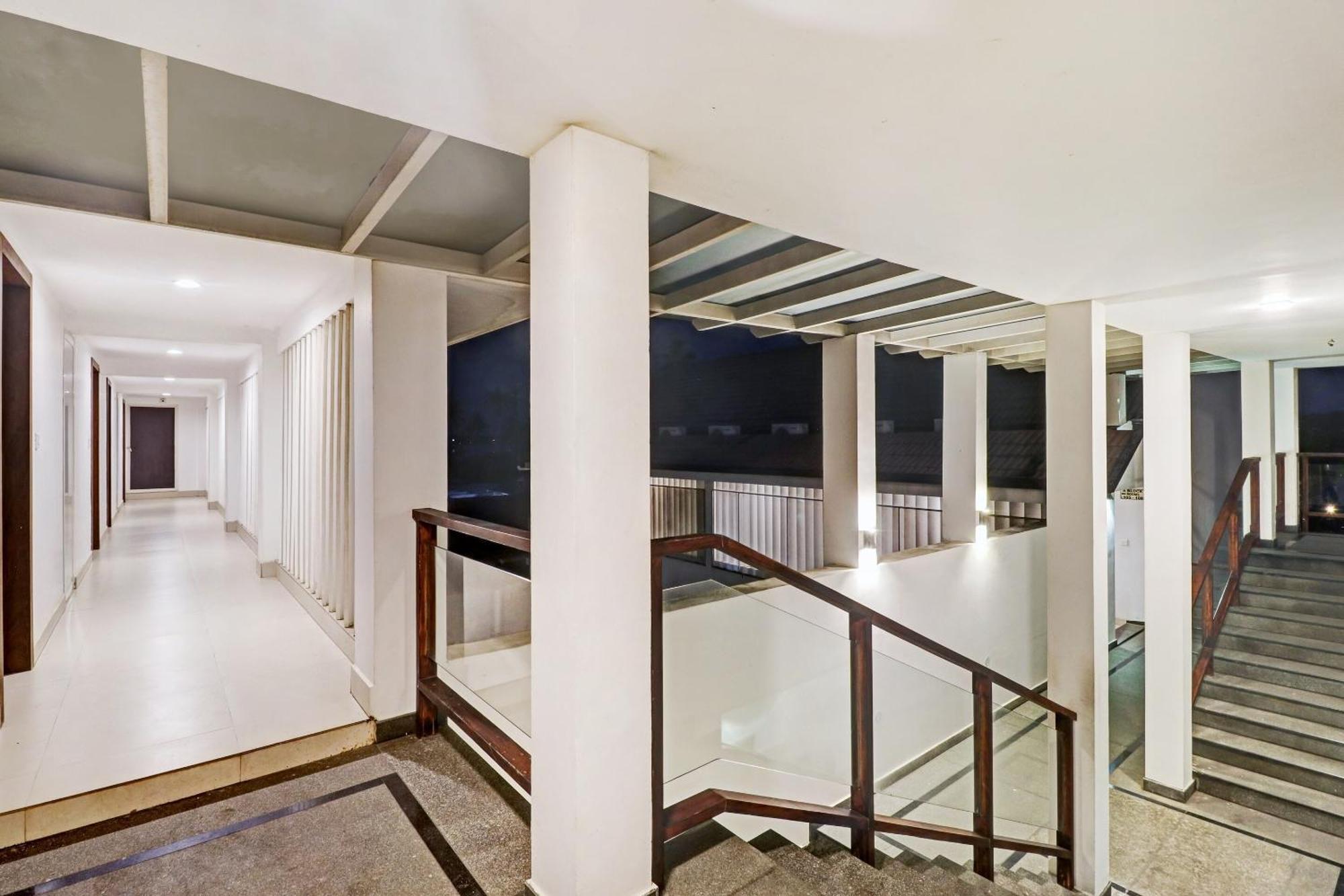 Townhouse Oak Edassery'S Sealine Villa Stay Коччи Экстерьер фото